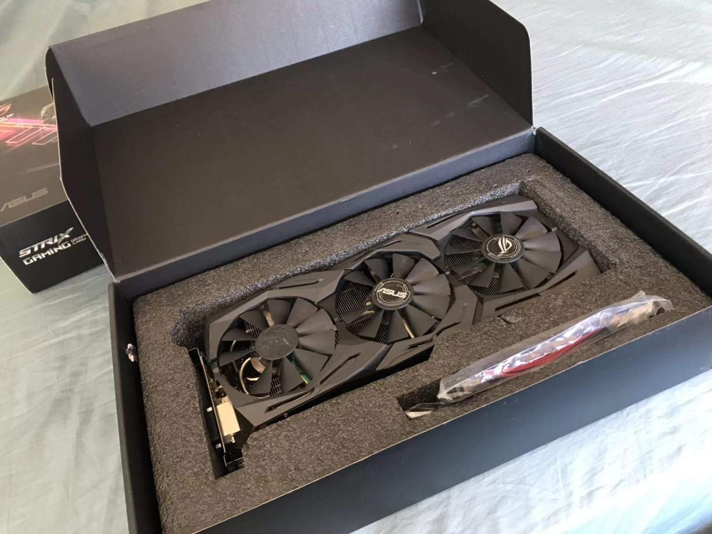 ASUS STRIX-GTX1080-A8G-GAMING グラフィックボード Amazon.com: ASUS GeForce GTX 1080 8GB ROG Strix Graphics